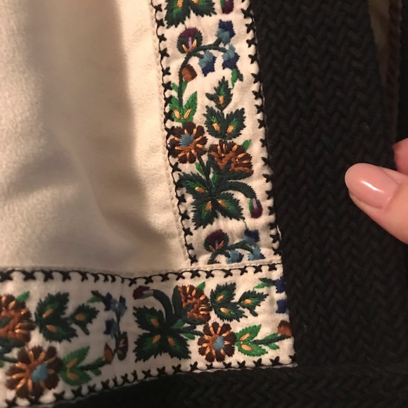 Anthropologie White Vest, Beautiful Trim. - Picture 2 of 4